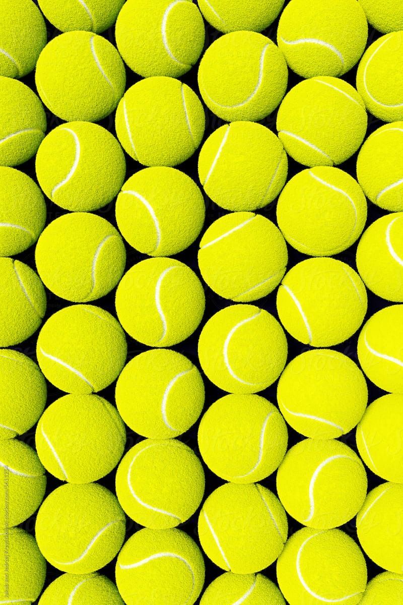 Viva Padel! project showing yellow tennis balls